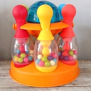𝅺8 Piece Kids plastic Bowling Set Toy with Carrier